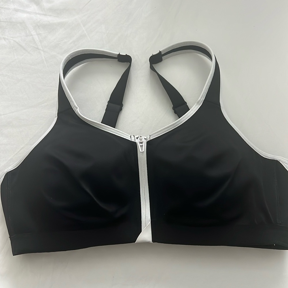 Victoria’s Secret sports bra. Knockout 38c